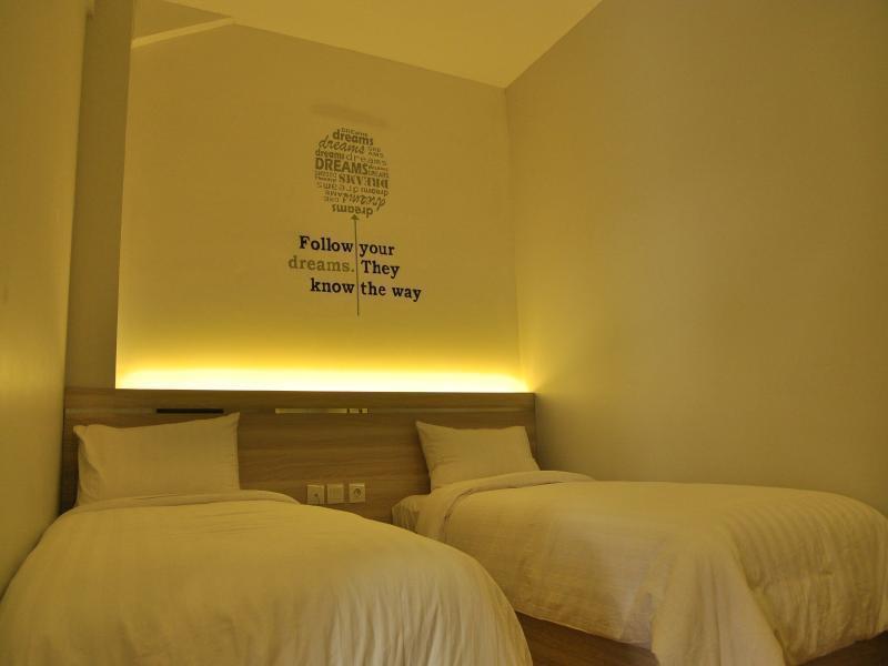 Summer Bed & Breakfast Banjarmasin  Esterno foto